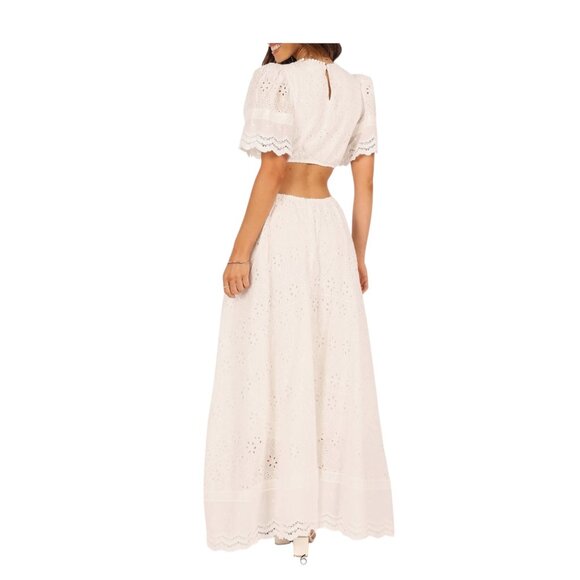 Cottage Core Amable White Eyelet Midi Dress With Puff Sleeves & Cut-Out Detail - Picture 2 of 11